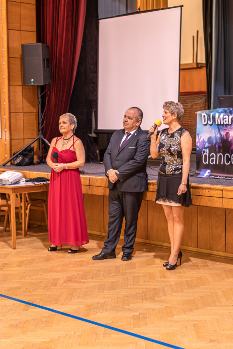Úspěšný ples našich maturantů, jejich rodičú a hostů