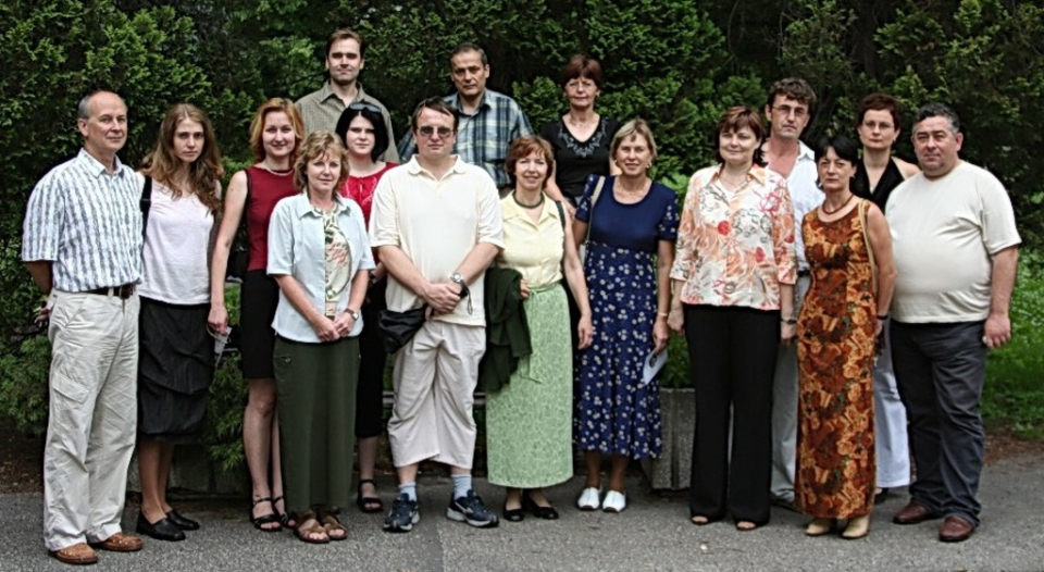 Část profesorského sboru – oslavy 85. výročí založení školy – červen 2006