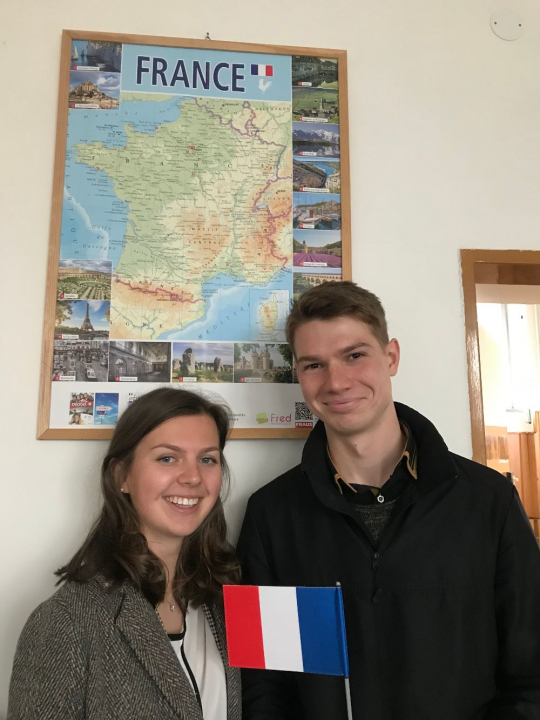 Jak se daří dobrovolníkům ve Francii