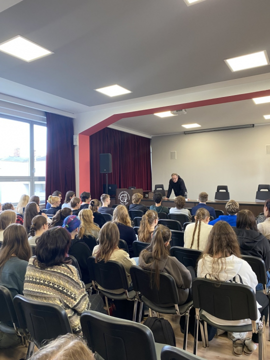 Beseda s Václavem Moravcem: Svoboda slova a veřejnoprávní média