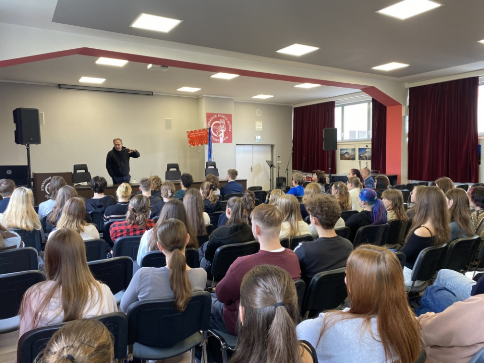 Beseda s Václavem Moravcem: Svoboda slova a veřejnoprávní média