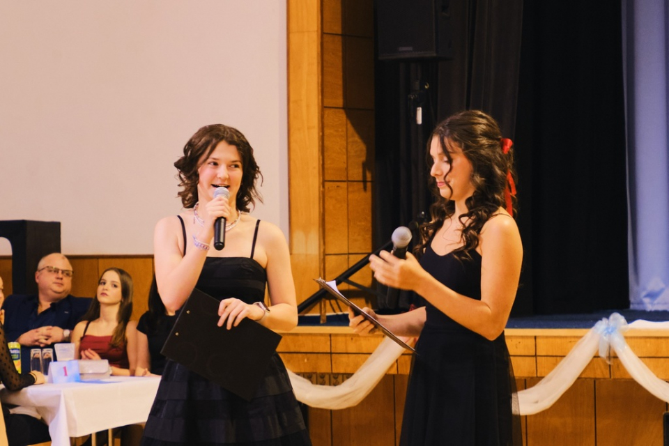 Maturitní ples 2025 – večer plný elegance, radosti a zážitků