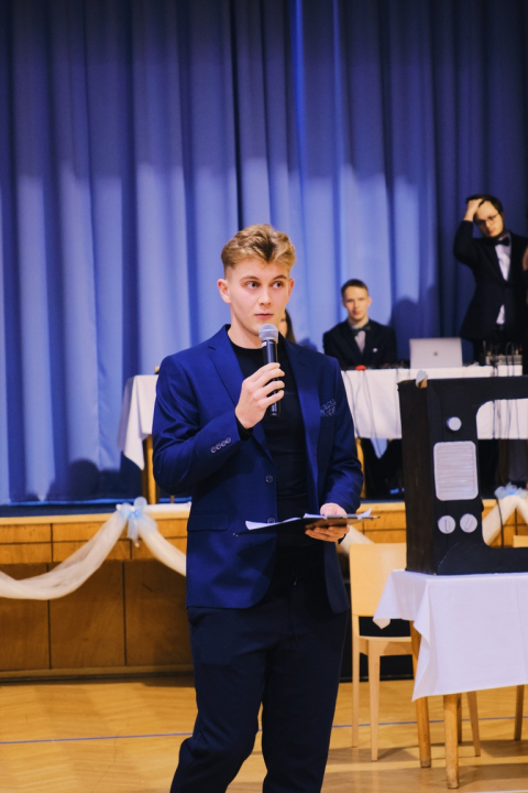 Maturitní ples 2025 – večer plný elegance, radosti a zážitků