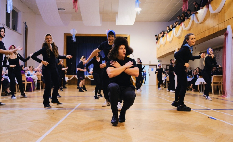 Maturitní ples 2025 – večer plný elegance, radosti a zážitků