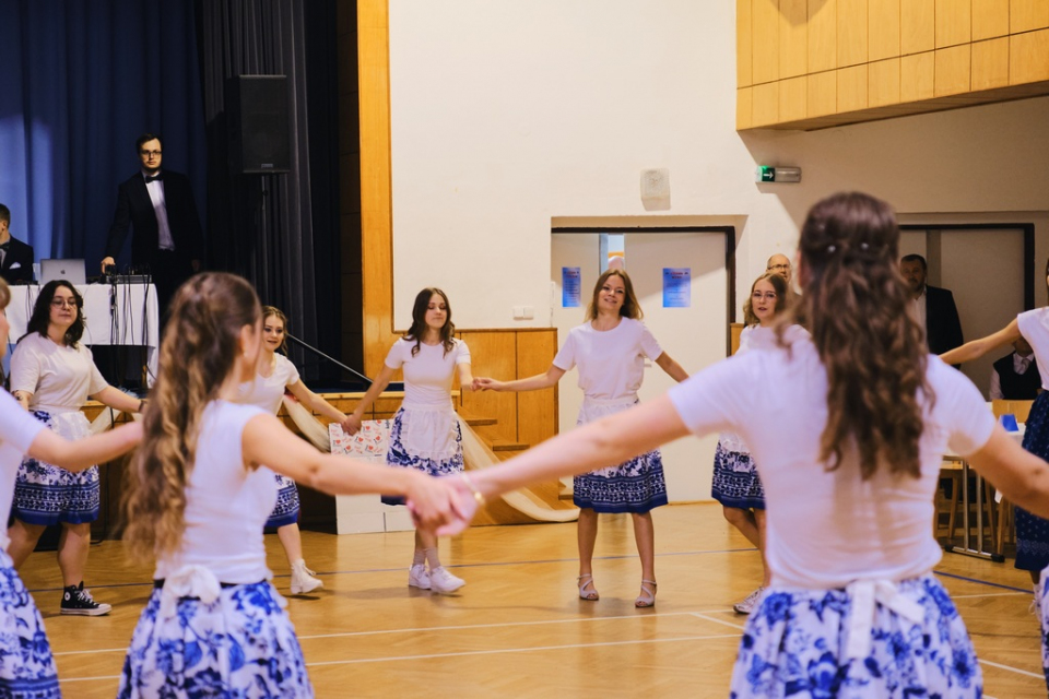 Maturitní ples 2025 – večer plný elegance, radosti a zážitků