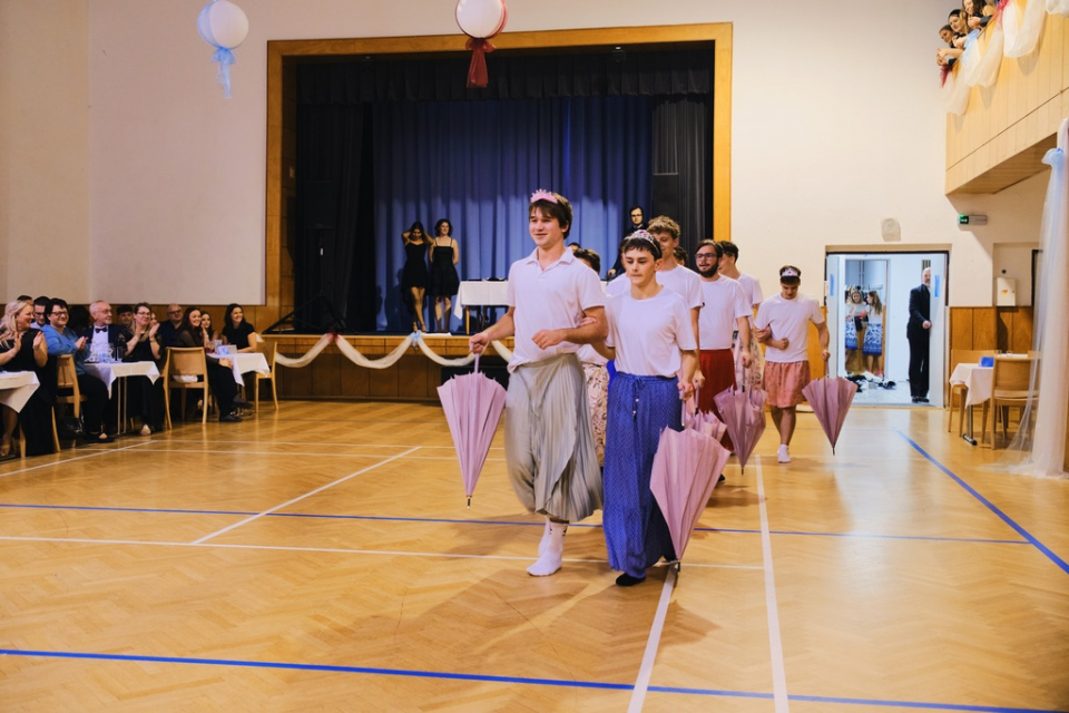 Maturitní ples 2025 – večer plný elegance, radosti a zážitků