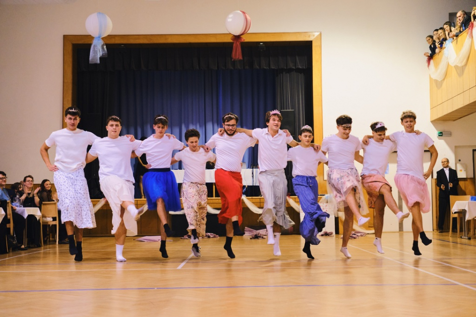 Maturitní ples 2025 – večer plný elegance, radosti a zážitků