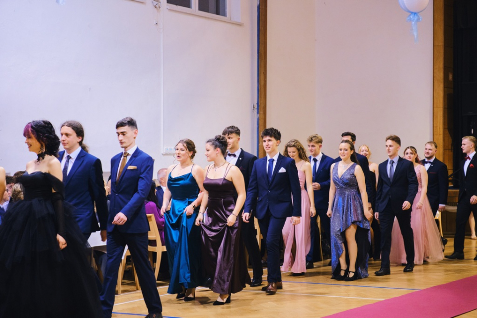 Maturitní ples 2025 – večer plný elegance, radosti a zážitků