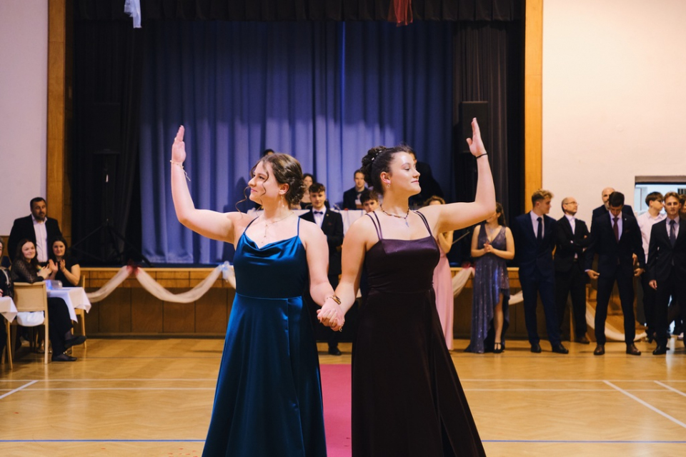 Maturitní ples 2025 – večer plný elegance, radosti a zážitků