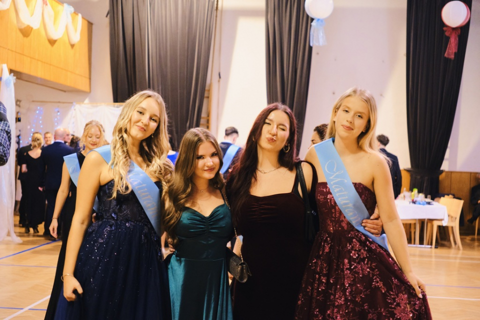 Maturitní ples 2025 – večer plný elegance, radosti a zážitků
