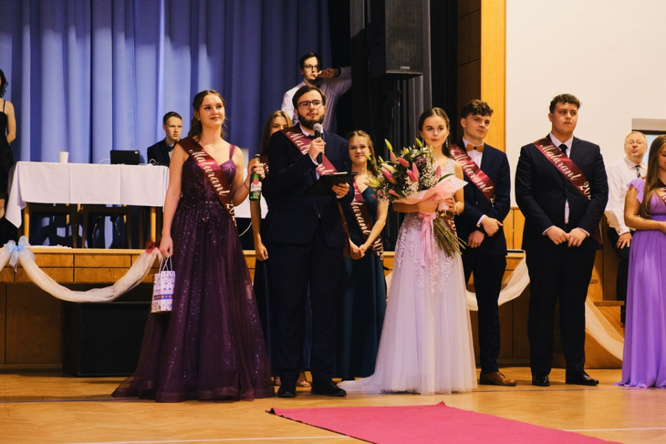 Maturitní ples 2025 – večer plný elegance, radosti a zážitků