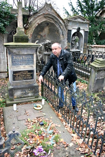 Na Olšanských hřbitovech v Praze